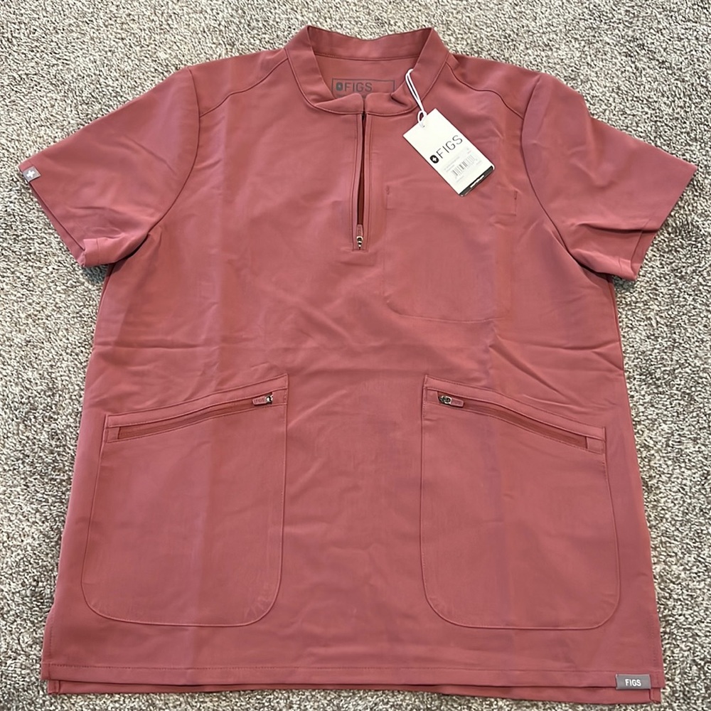 NWT Mauve FIGS scrub top - Small